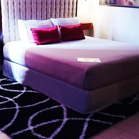 Dulcinea Hotel And Suites Lapu-Lapu City Bagian luar foto
