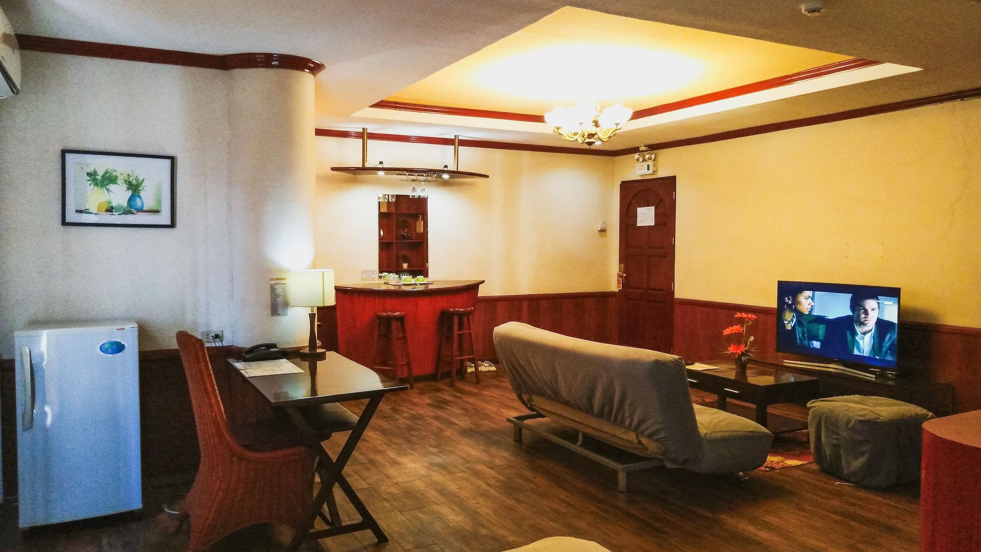 Dulcinea Hotel And Suites Lapu-Lapu City Bagian luar foto