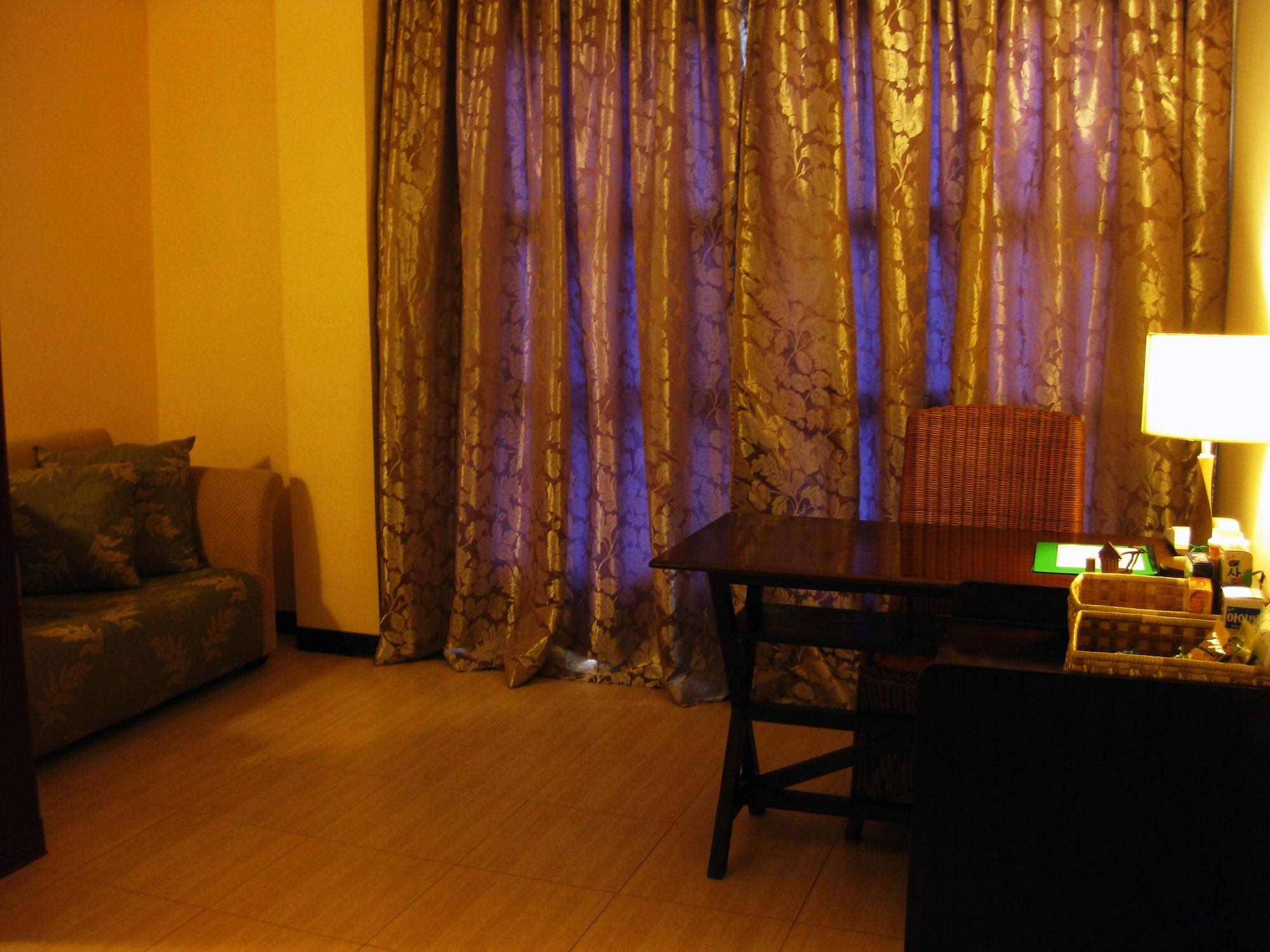 Dulcinea Hotel And Suites Lapu-Lapu City Bagian luar foto