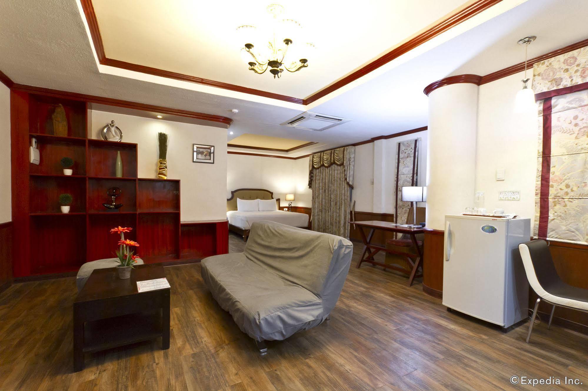 Dulcinea Hotel And Suites Lapu-Lapu City Bagian luar foto